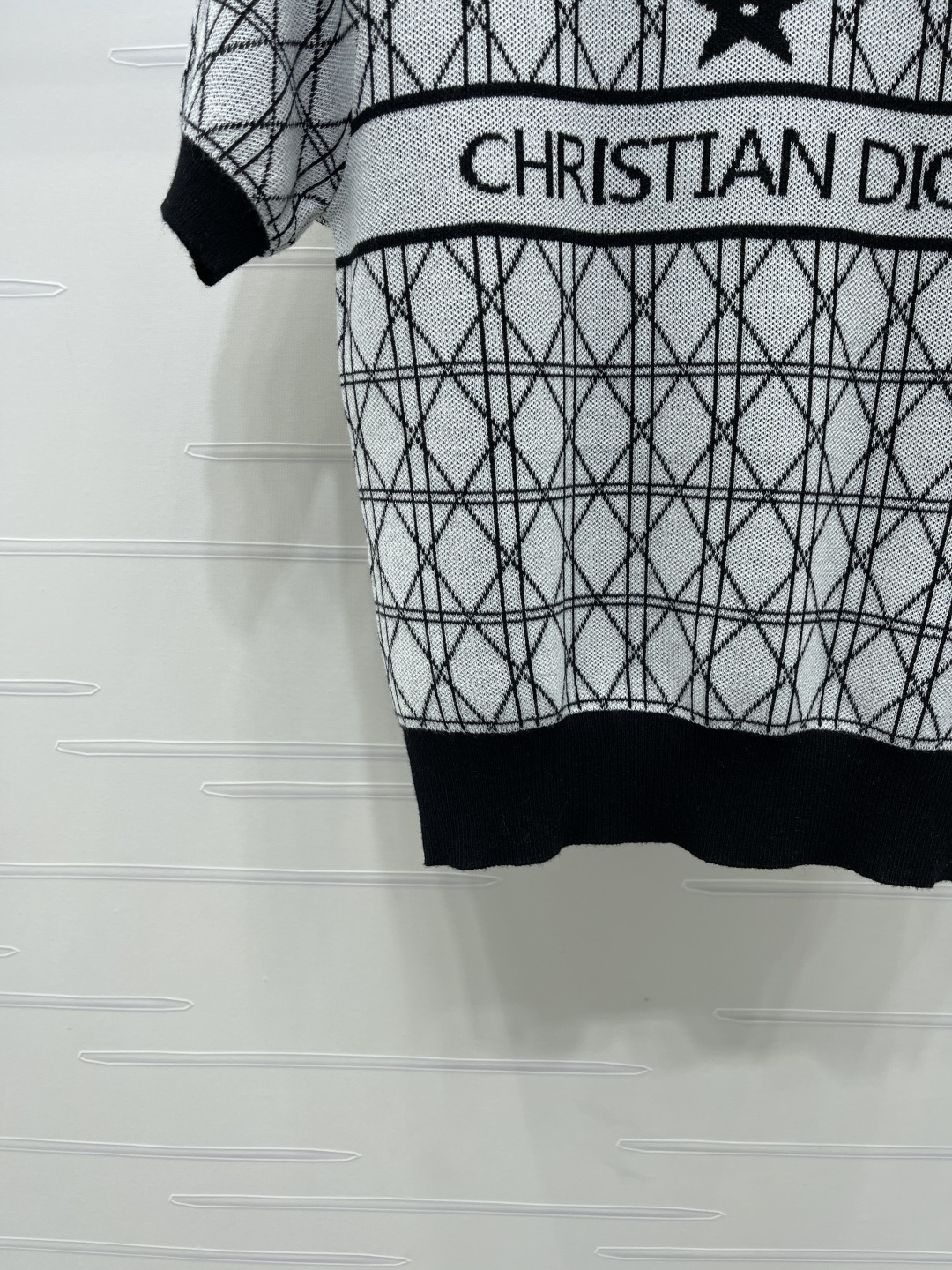 Women's short sleeves